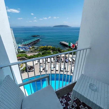 Punta Molino Beach Resort & Thermal Spa
