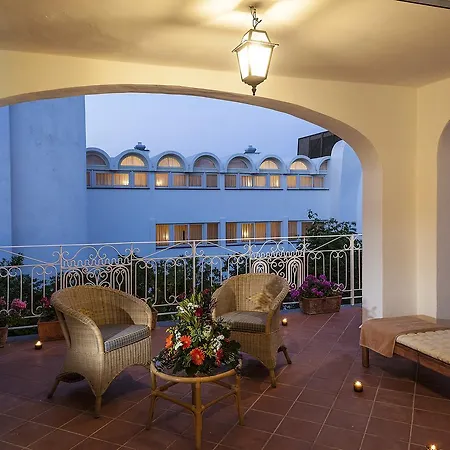 Punta Molino Beach Resort & Thermal Spa